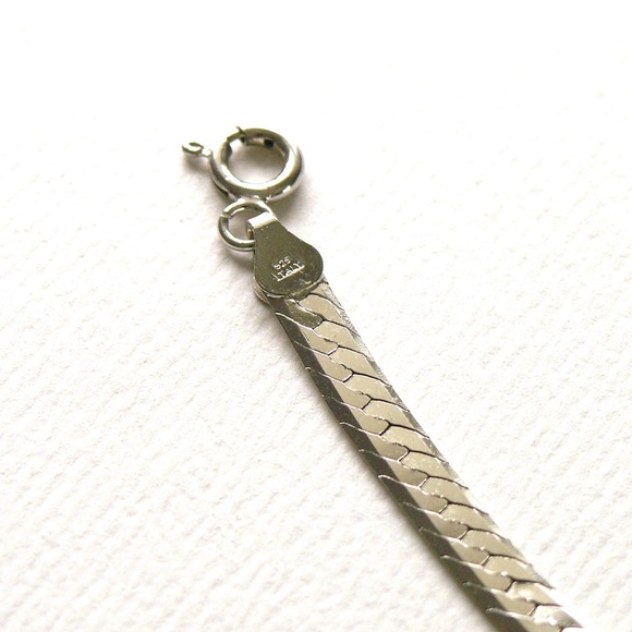 20" Sterling Silver Vintage Herringbone Necklace Made in Italy - Picture 5 of 8